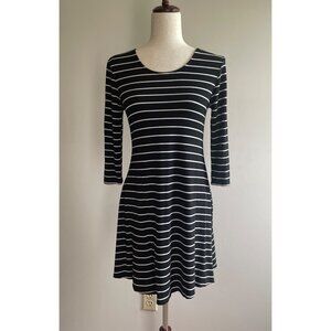 Arizona Jean Co T-Shirt Dress Juniors M Black Stripe Long Sleeve Fit and Flare